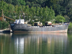 
'Seixinha' previously 'Madalena P.106.AL' on the River Douro, April 2012